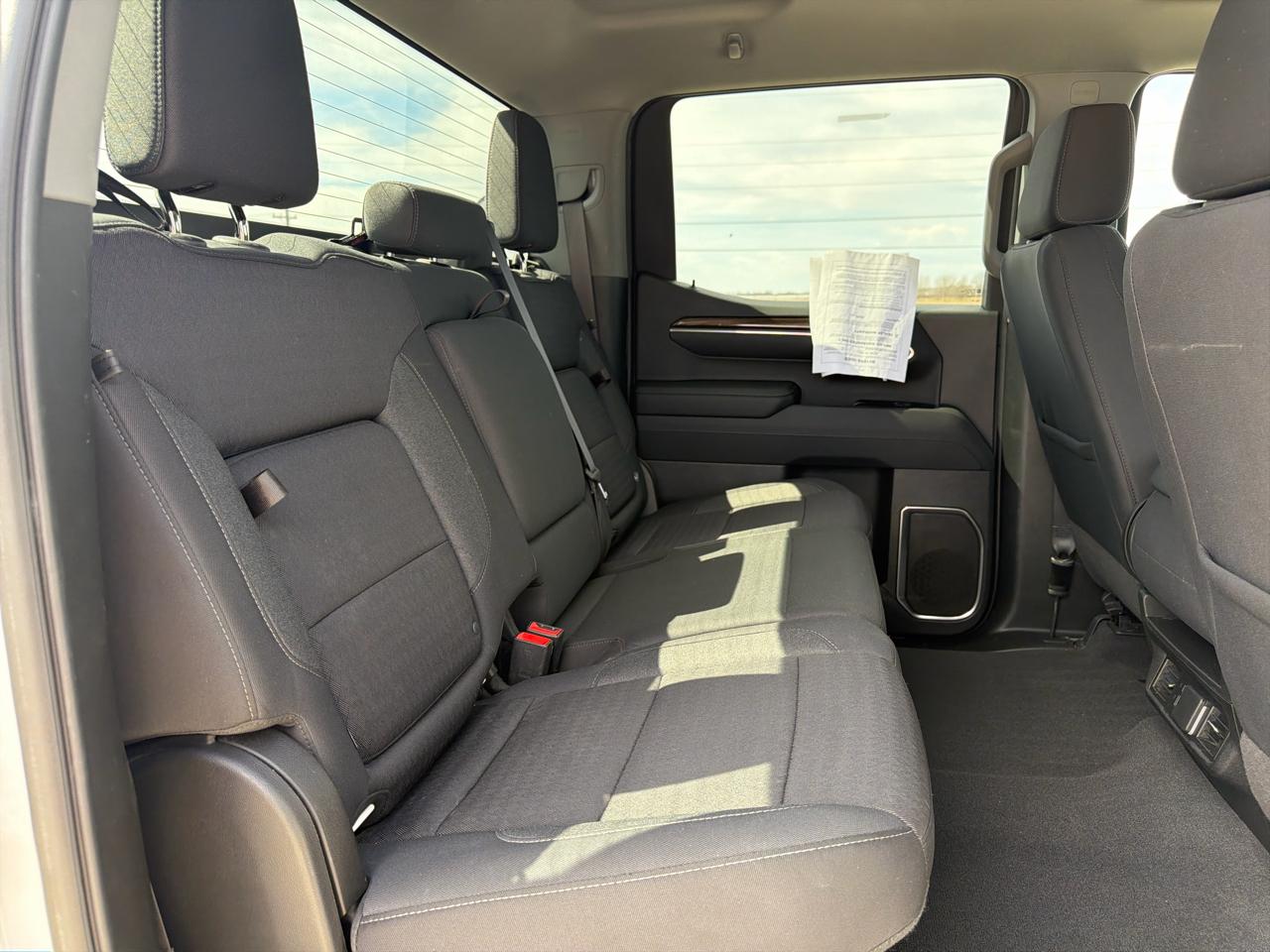 Chevrolet Silverado 1500 4WD Crew Cab 147" LT w/1LT 2023