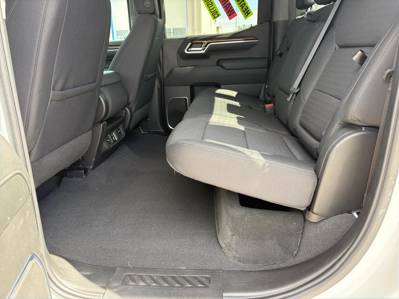 Chevrolet Silverado 1500 4WD Crew Cab 147" LT w/1LT 2023