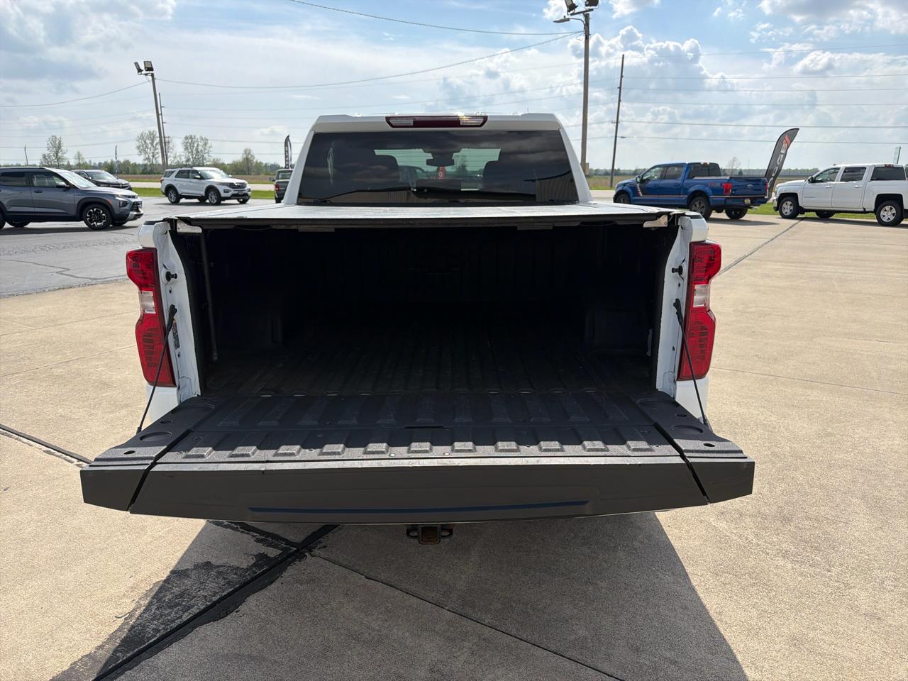 Chevrolet Silverado 1500 4WD Crew Cab 147" LT w/1LT 2023