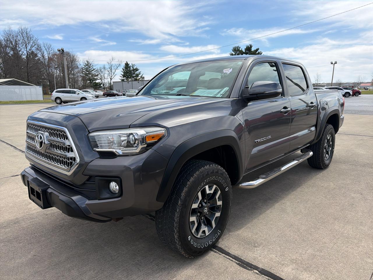 Toyota Tacoma 4WD Double Cab V6 AT TRD Off Road (Natl) 2017