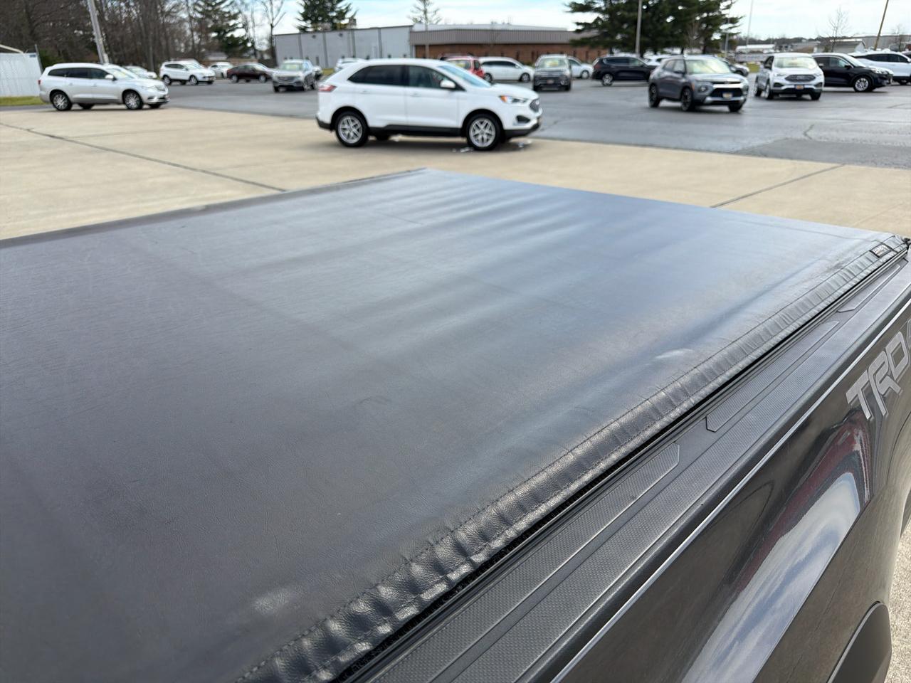 Toyota Tacoma 4WD Double Cab V6 AT TRD Off Road (Natl) 2017