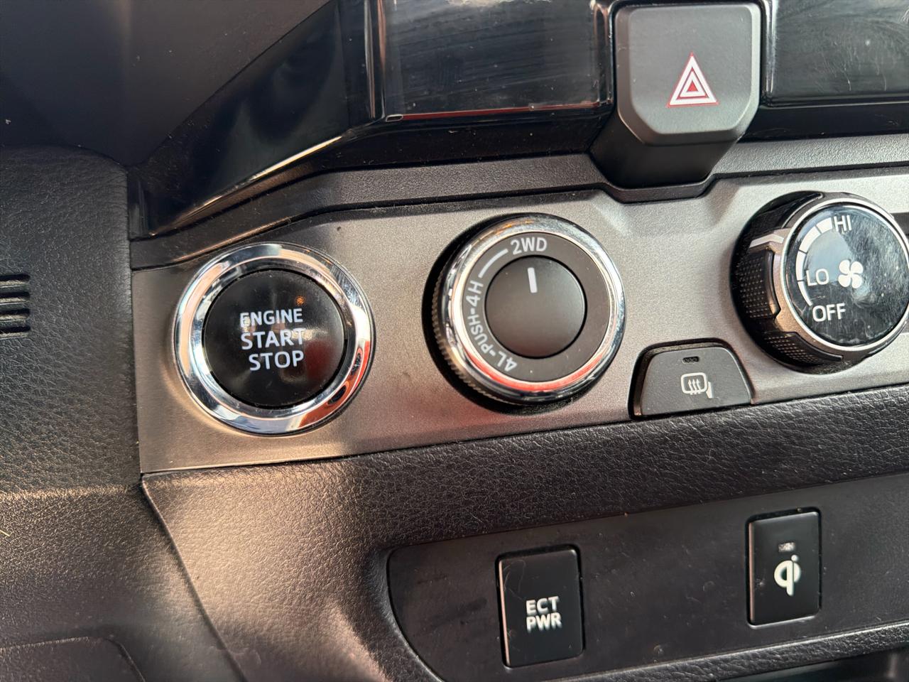 Toyota Tacoma 4WD Double Cab V6 AT TRD Off Road (Natl) 2017