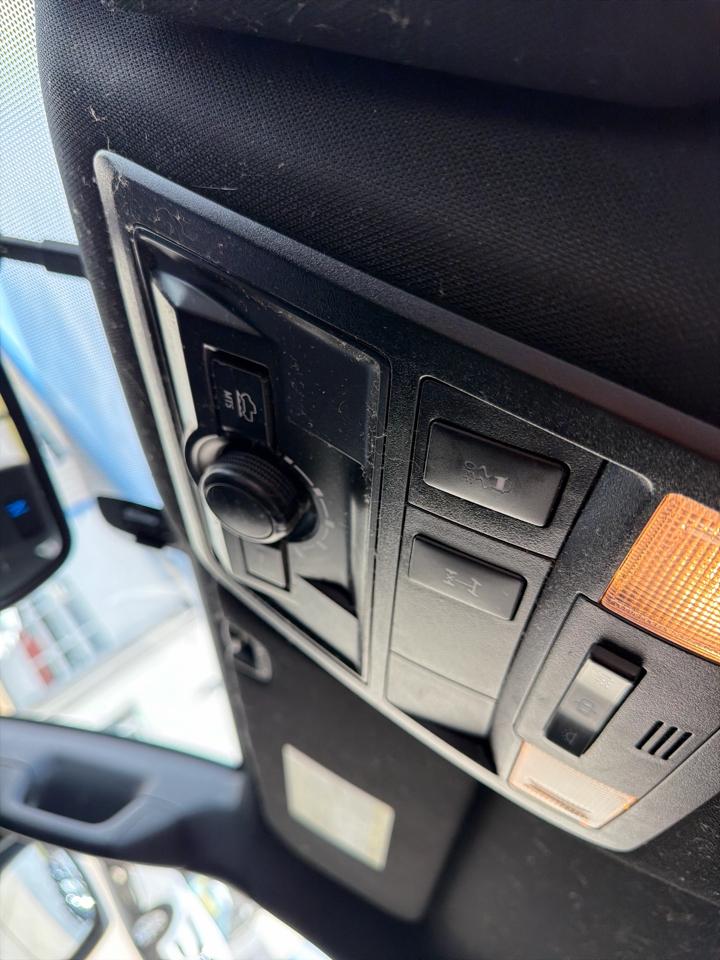 Toyota Tacoma 4WD Double Cab V6 AT TRD Off Road (Natl) 2017