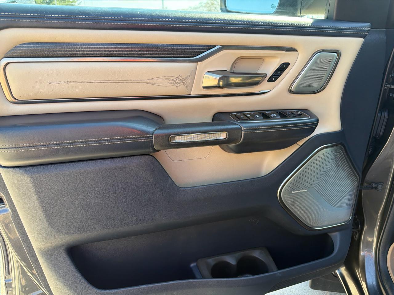 RAM 1500 Limited 4x4 Crew Cab 5'7" Box 2019