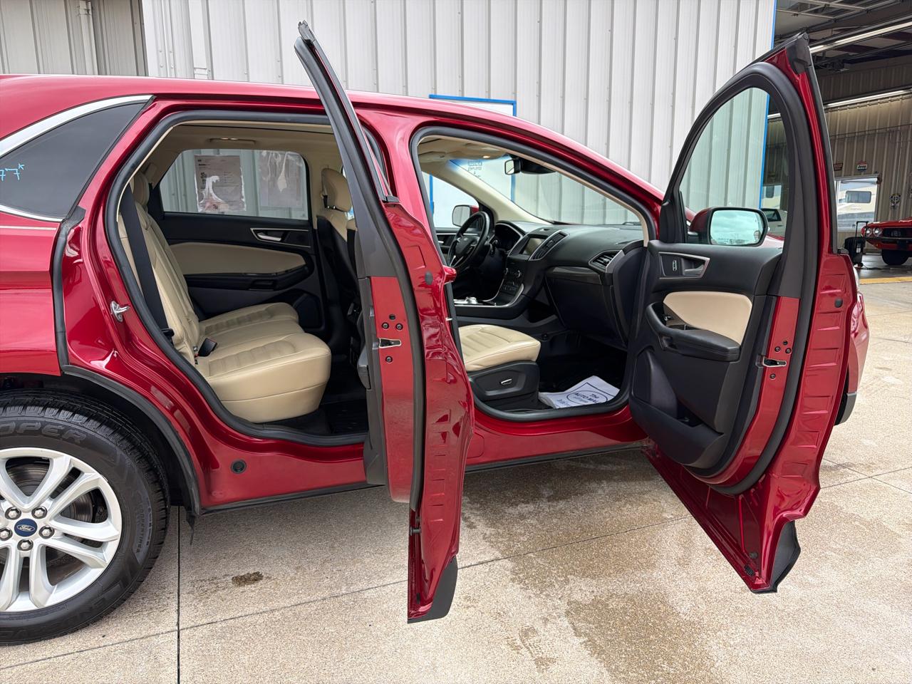 Ford Edge SEL FWD 2019