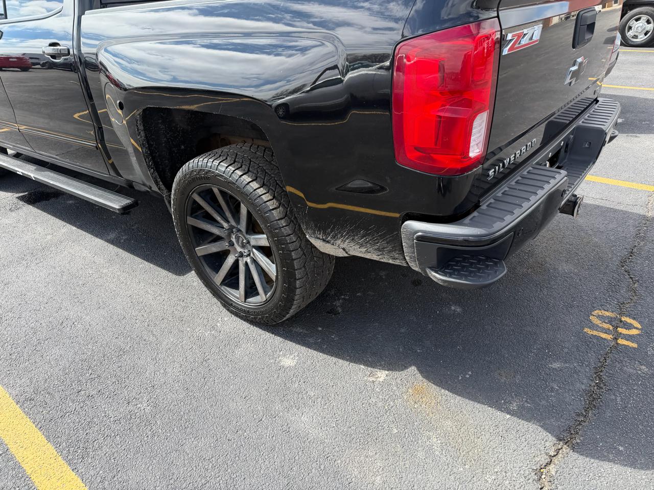 Chevrolet Silverado 1500 4WD Crew Cab 143.5" LTZ w/2LZ 2017