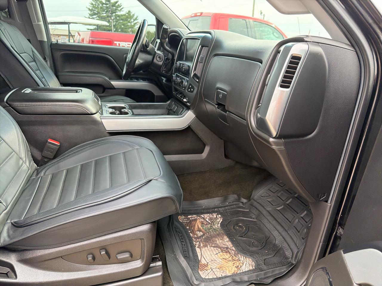 Chevrolet Silverado 1500 4WD Crew Cab 143.5" LTZ w/2LZ 2017