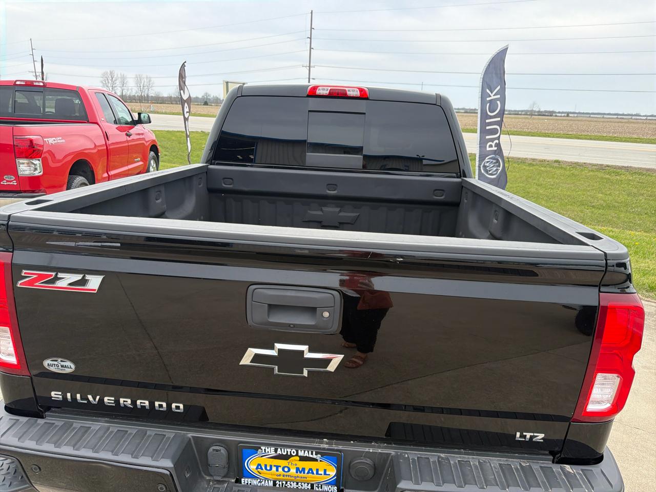 Chevrolet Silverado 1500 4WD Crew Cab 143.5" LTZ w/2LZ 2017