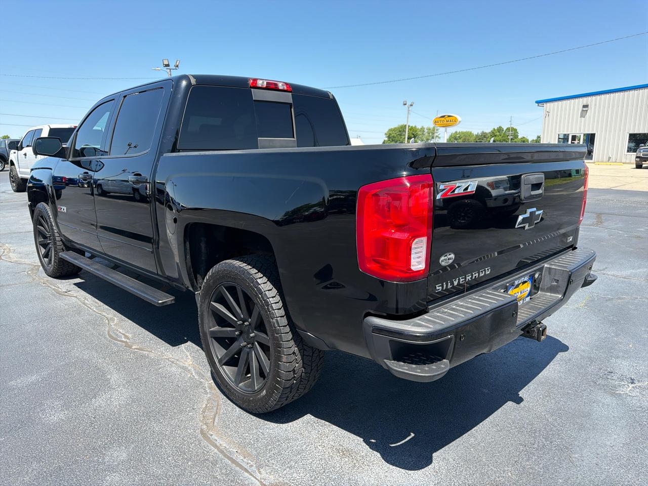 Chevrolet Silverado 1500 4WD Crew Cab 143.5" LTZ w/2LZ 2017
