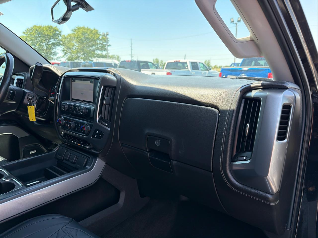 Chevrolet Silverado 1500 4WD Crew Cab 143.5" LTZ w/2LZ 2017