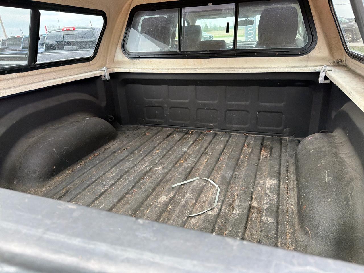 RAM 1500 4WD Crew Cab 140.5" Laramie 2011