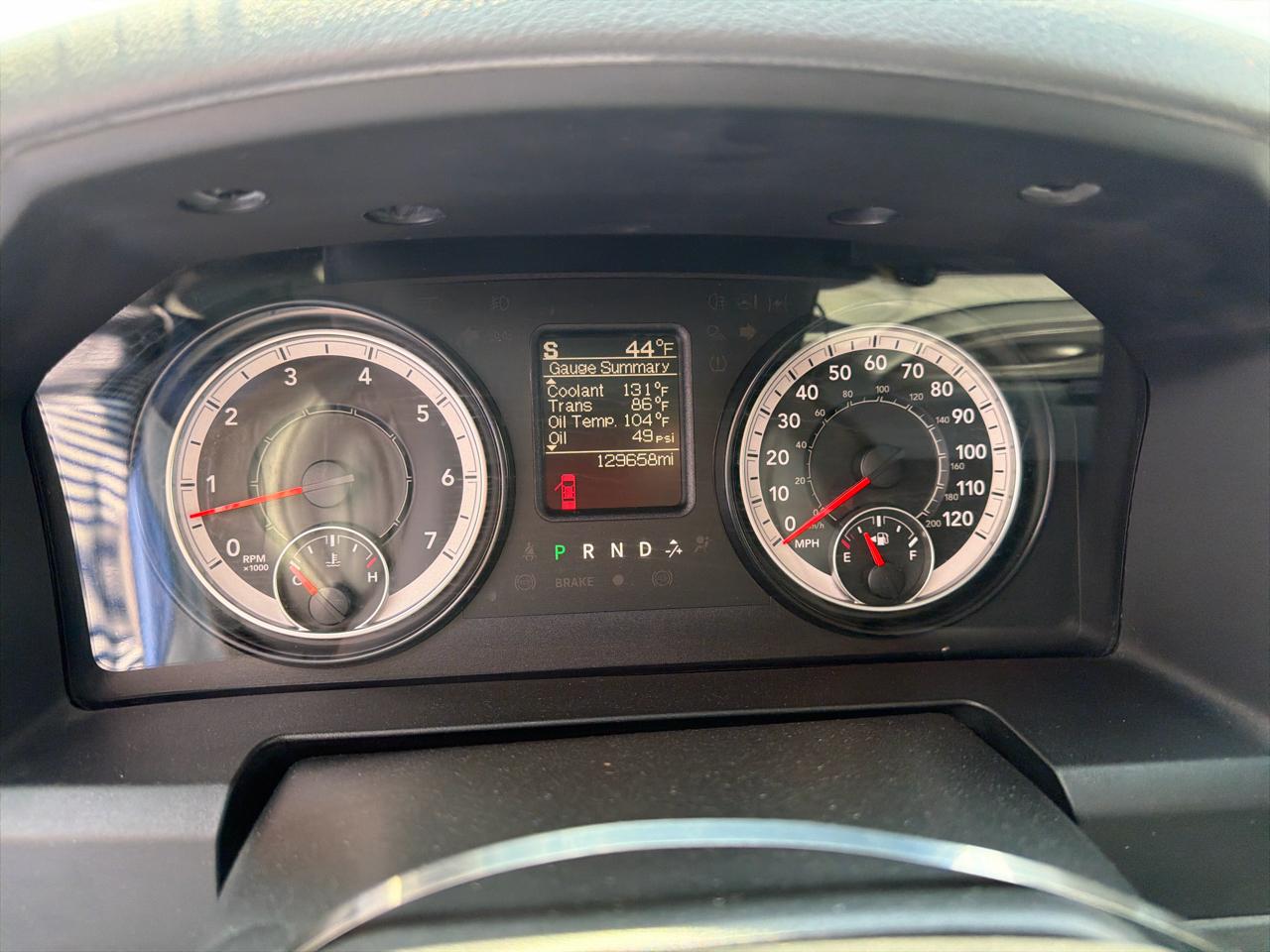 RAM 1500 4WD Crew Cab 140.5" Tradesman 2016