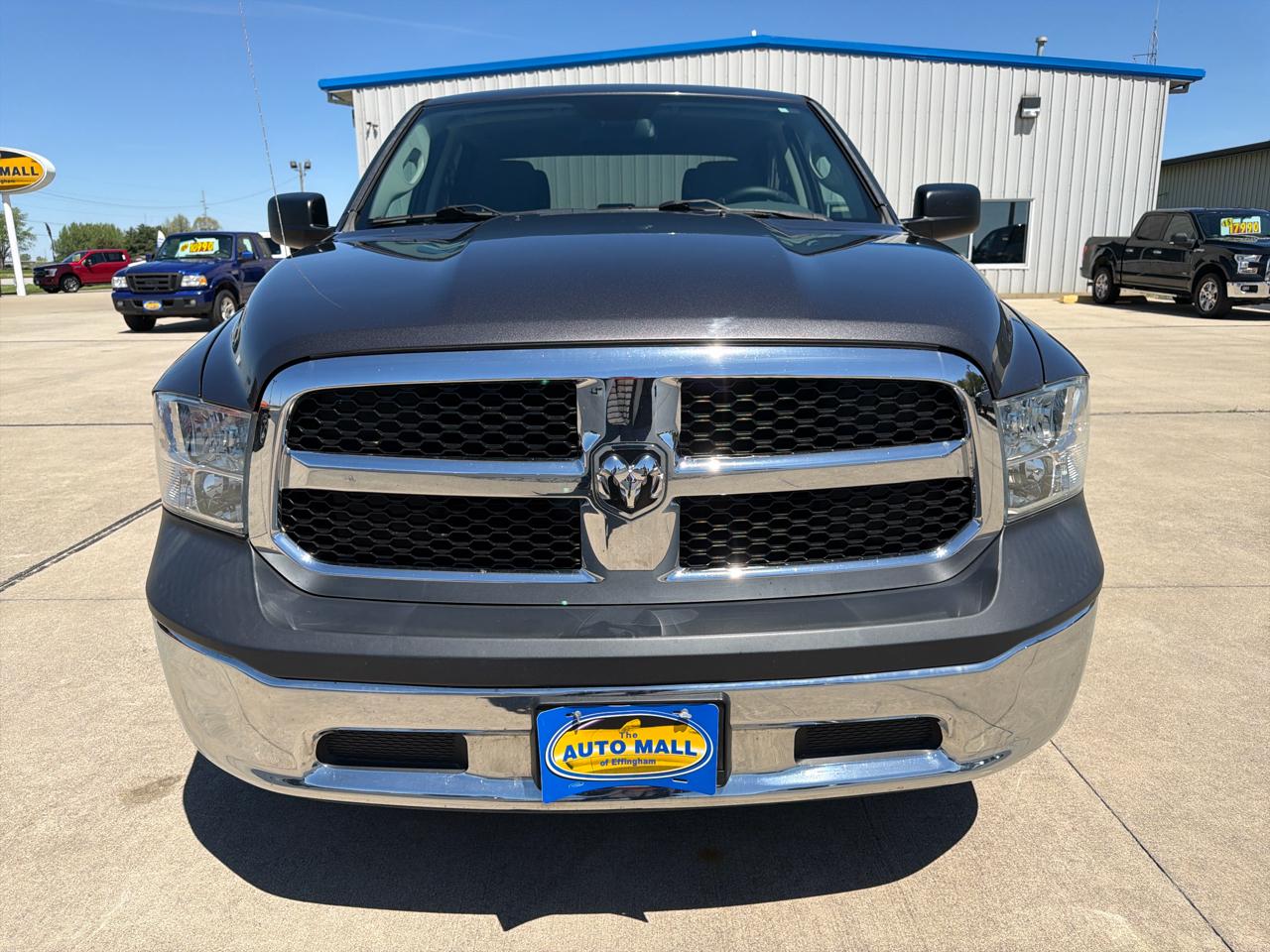 RAM 1500 4WD Crew Cab 140.5" Tradesman 2016