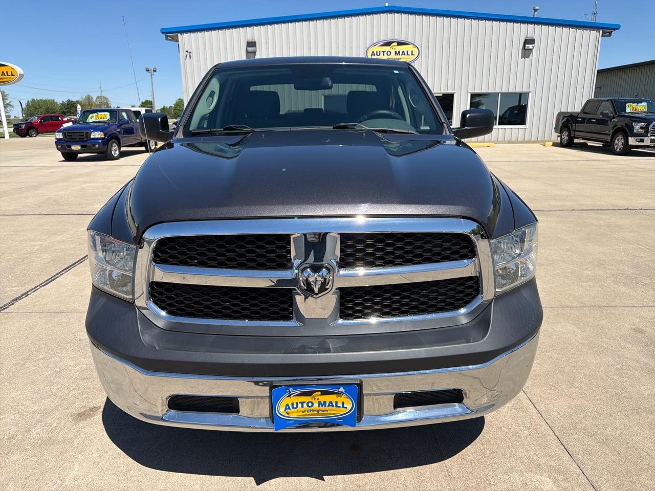 RAM 1500 4WD Crew Cab 140.5" Tradesman 2016