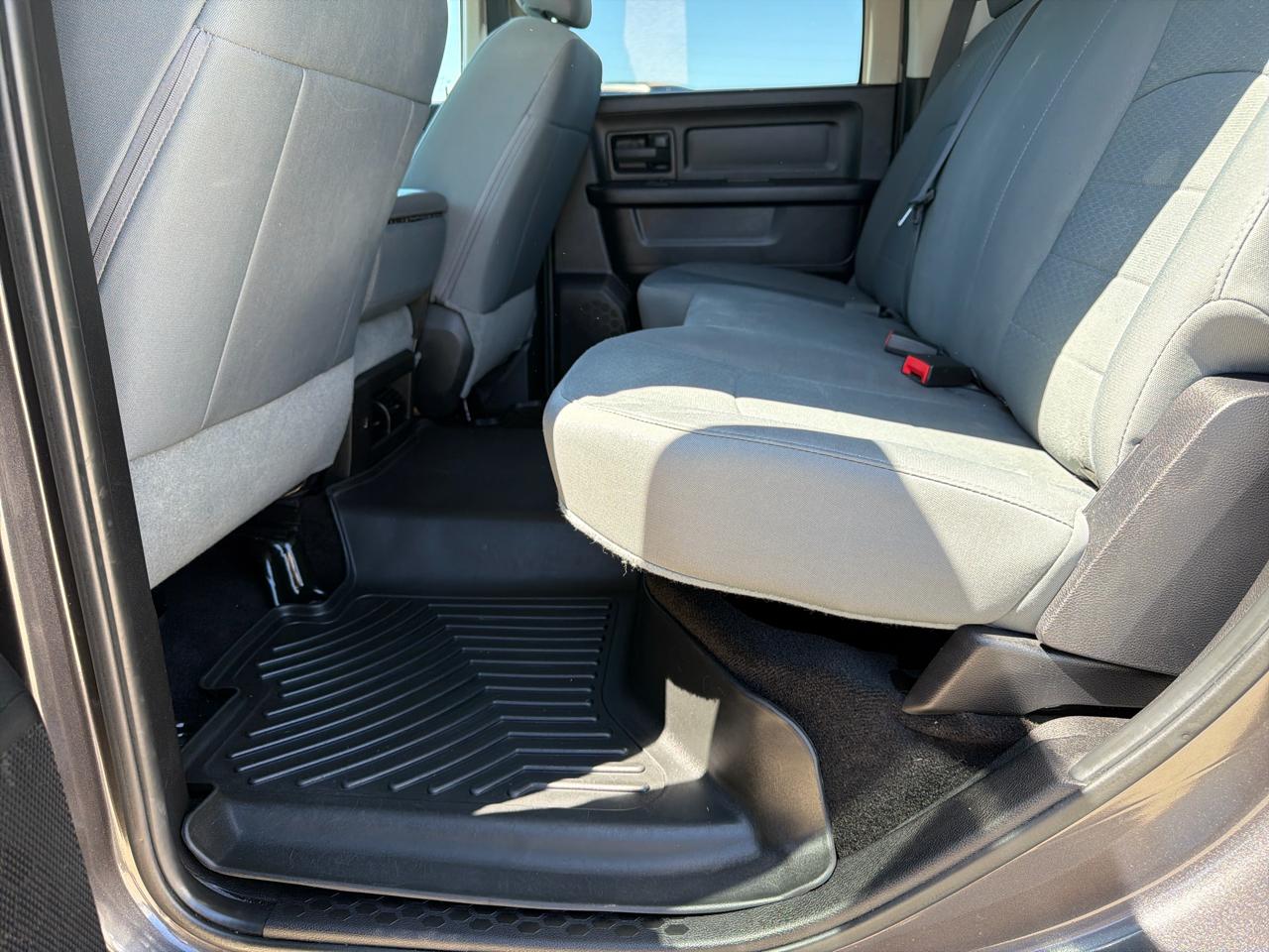 RAM 1500 4WD Crew Cab 140.5" Tradesman 2016