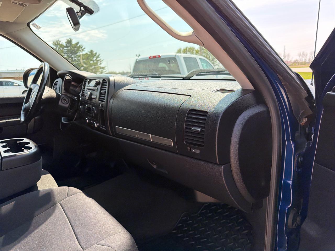 Chevrolet Silverado 1500 4WD Crew Cab 143.5" LT 2012