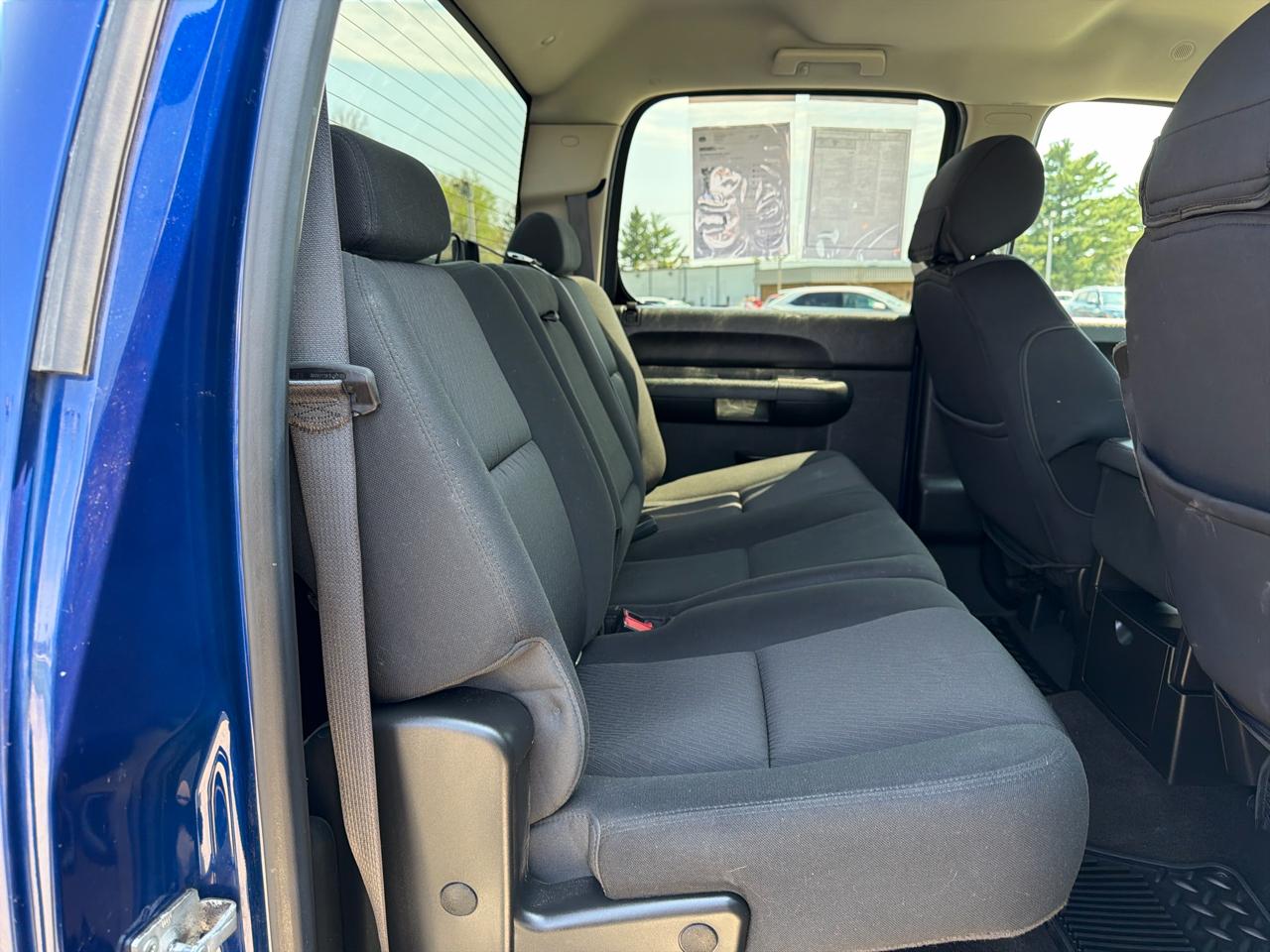 Chevrolet Silverado 1500 4WD Crew Cab 143.5" LT 2012