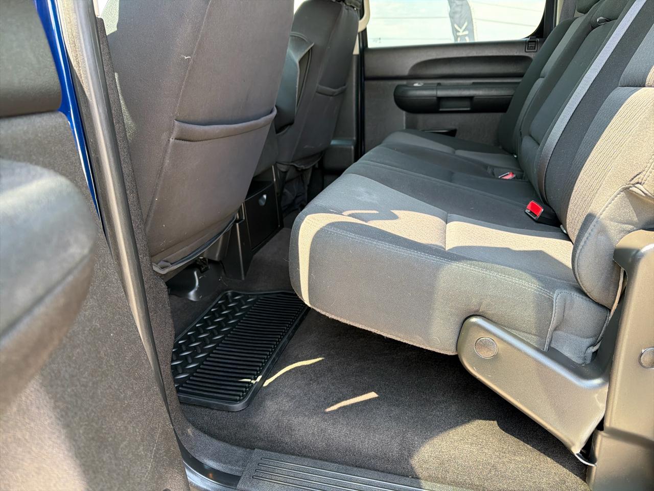 Chevrolet Silverado 1500 4WD Crew Cab 143.5" LT 2012