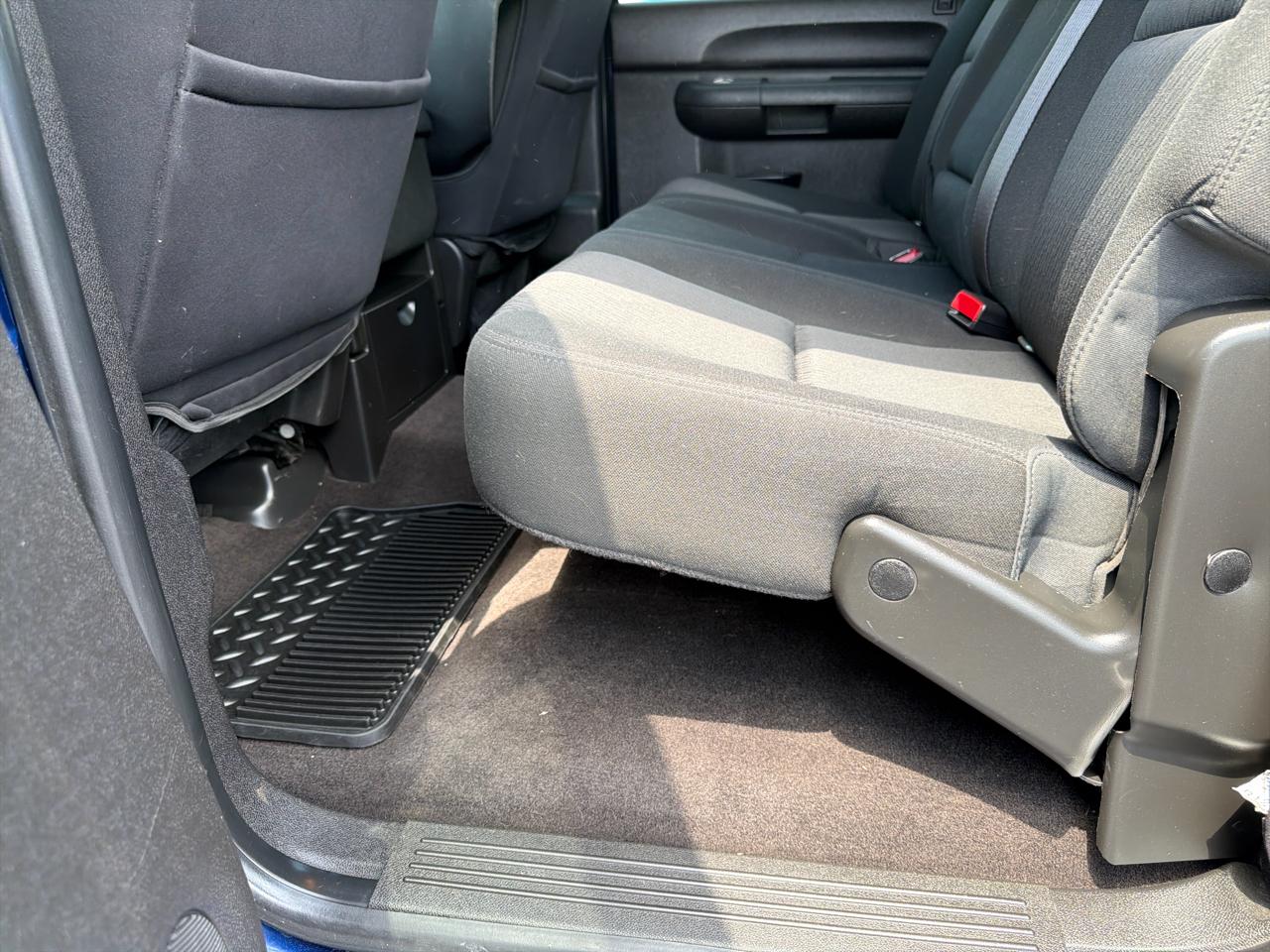 Chevrolet Silverado 1500 4WD Crew Cab 143.5" LT 2012