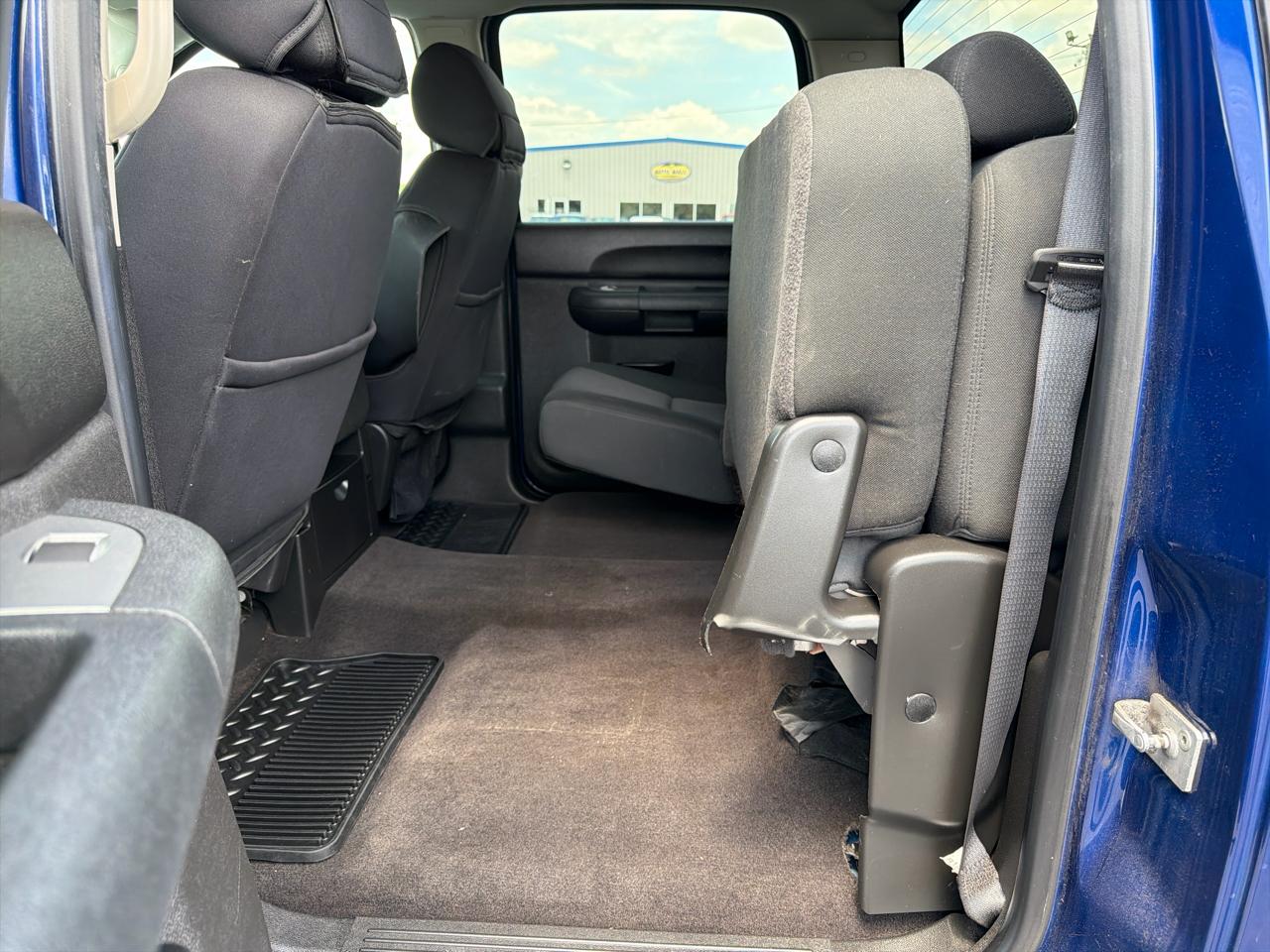 Chevrolet Silverado 1500 4WD Crew Cab 143.5" LT 2012