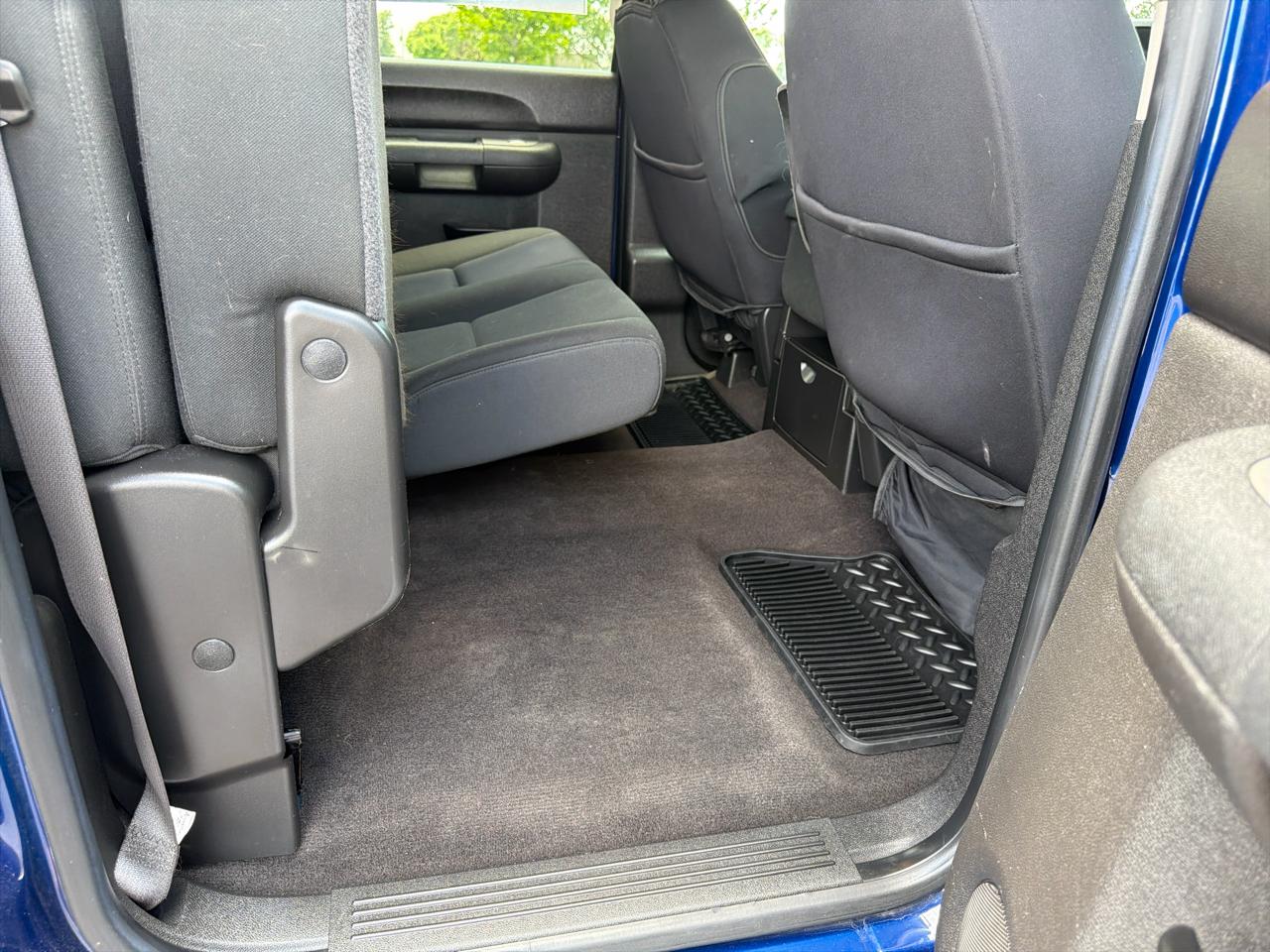 Chevrolet Silverado 1500 4WD Crew Cab 143.5" LT 2012
