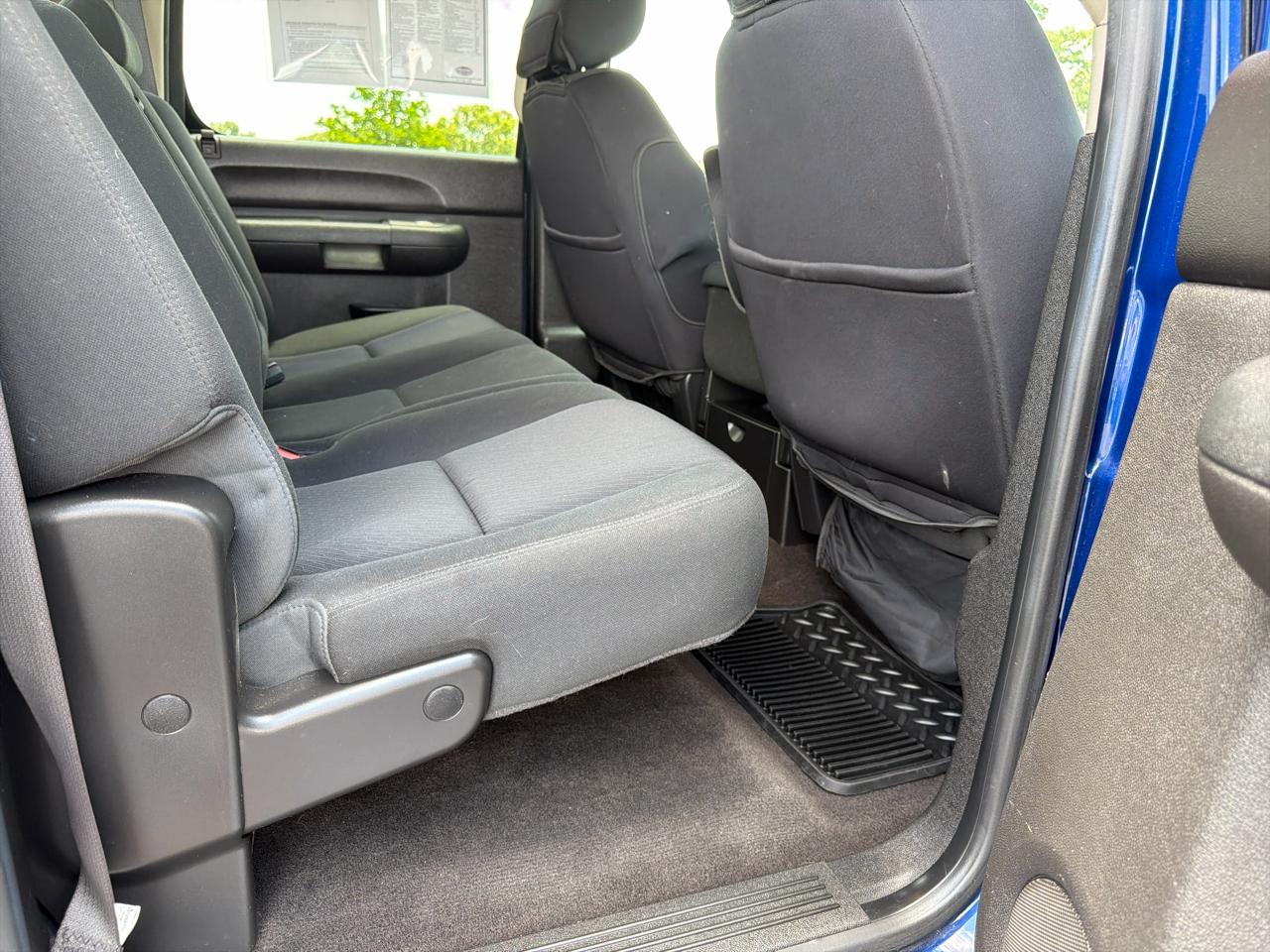 Chevrolet Silverado 1500 4WD Crew Cab 143.5" LT 2012