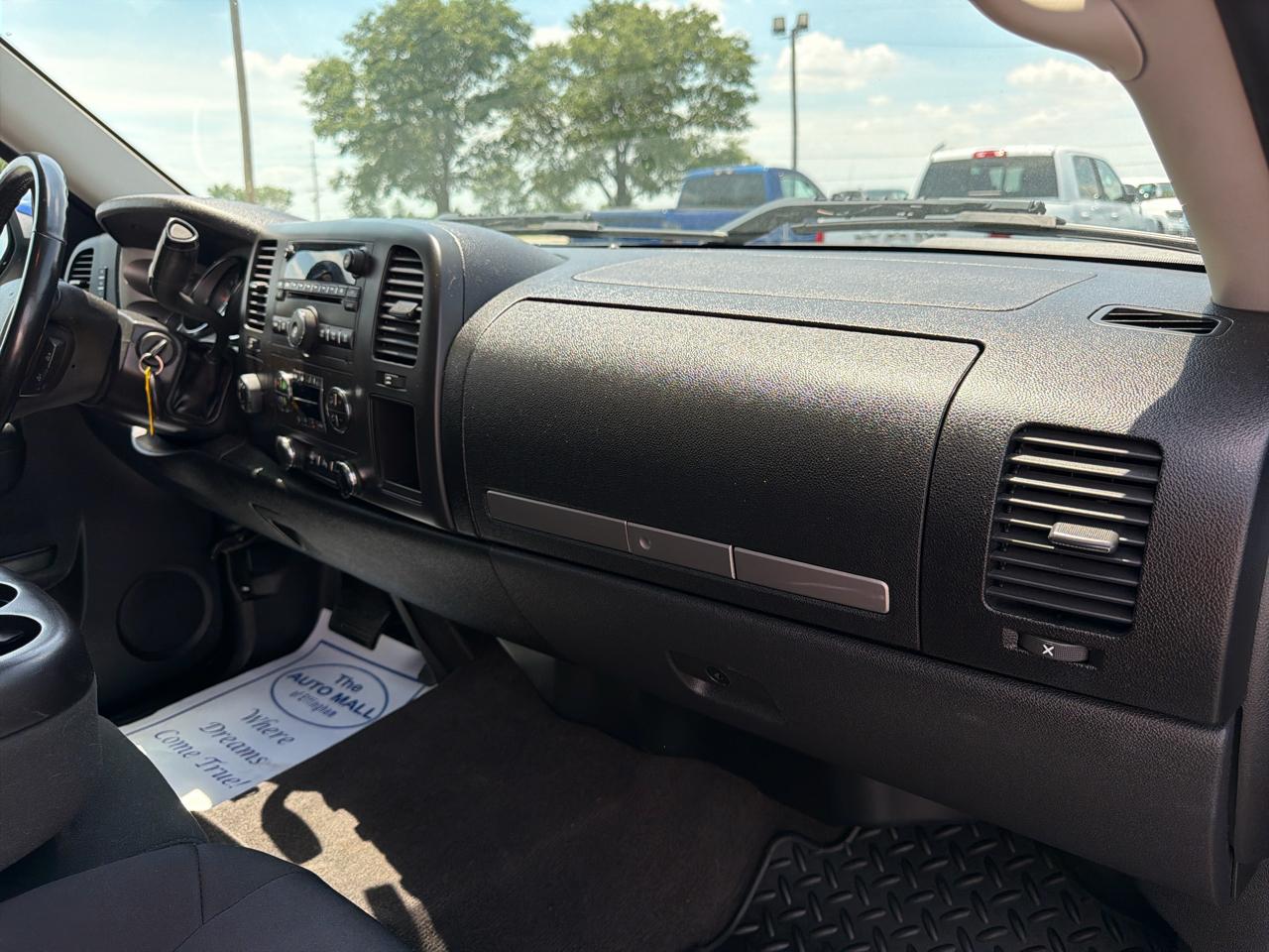 Chevrolet Silverado 1500 4WD Crew Cab 143.5" LT 2012