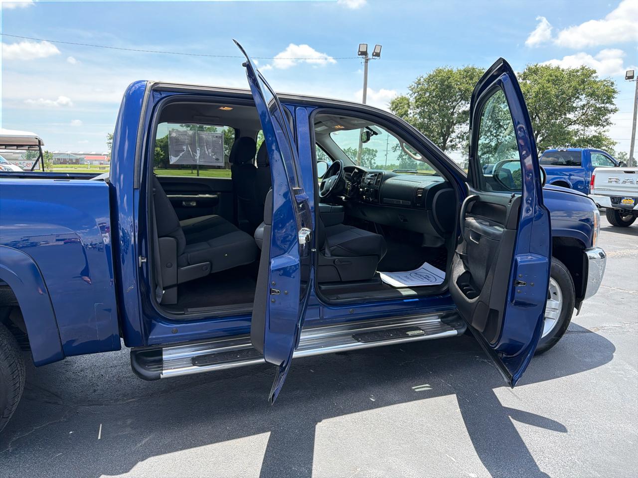 Chevrolet Silverado 1500 4WD Crew Cab 143.5" LT 2012