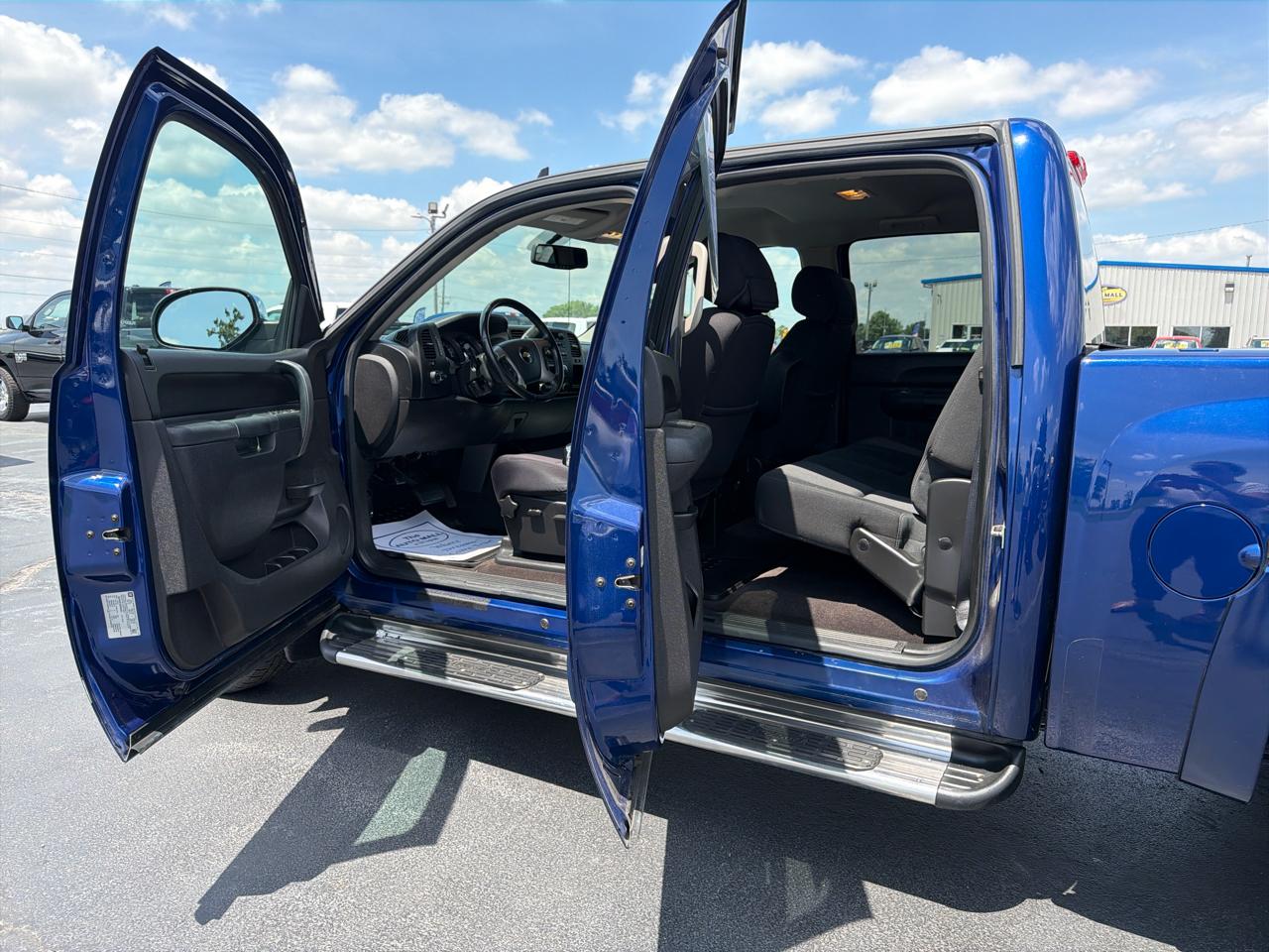 Chevrolet Silverado 1500 4WD Crew Cab 143.5" LT 2012