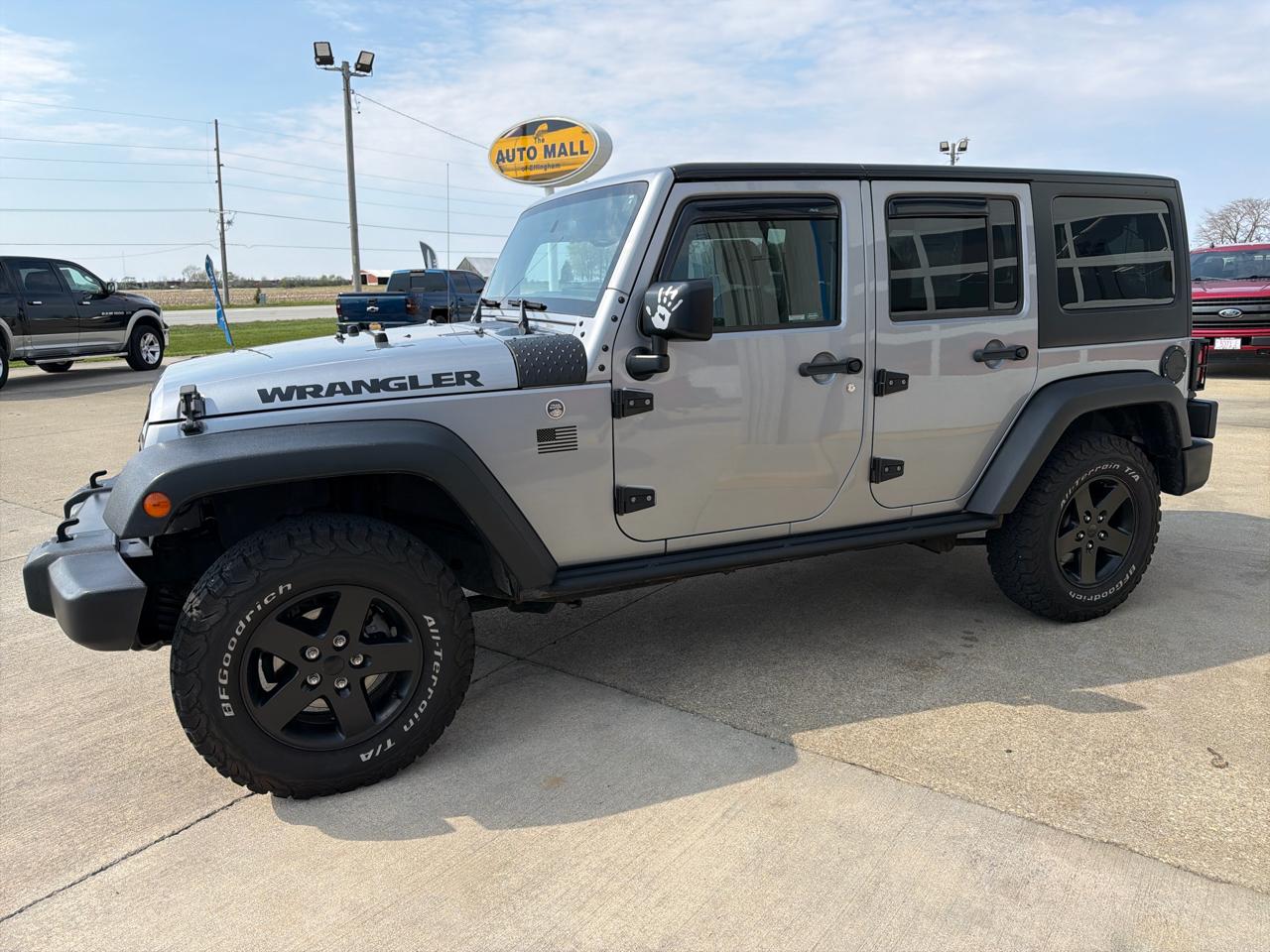 Jeep Wrangler Unlimited 4WD 4dr Black Bear *Ltd Avail* 2016