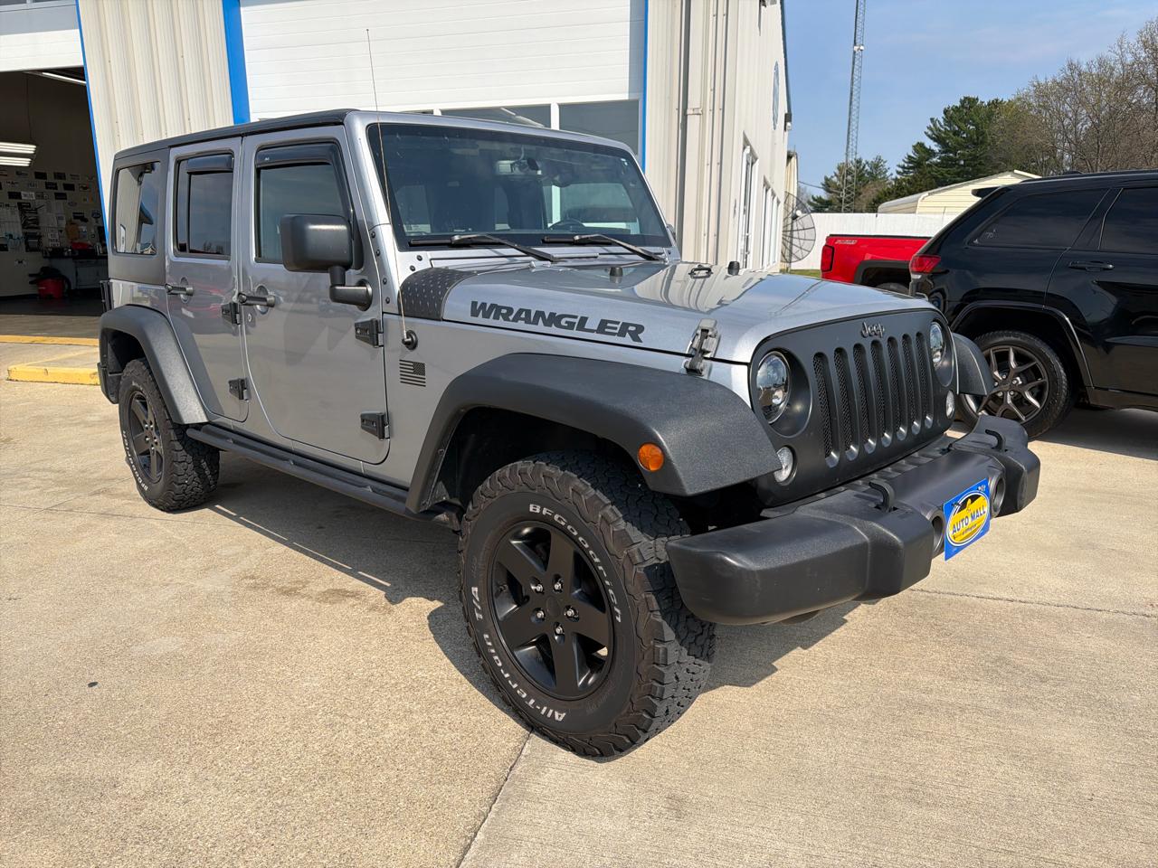 Jeep Wrangler Unlimited 4WD 4dr Black Bear *Ltd Avail* 2016