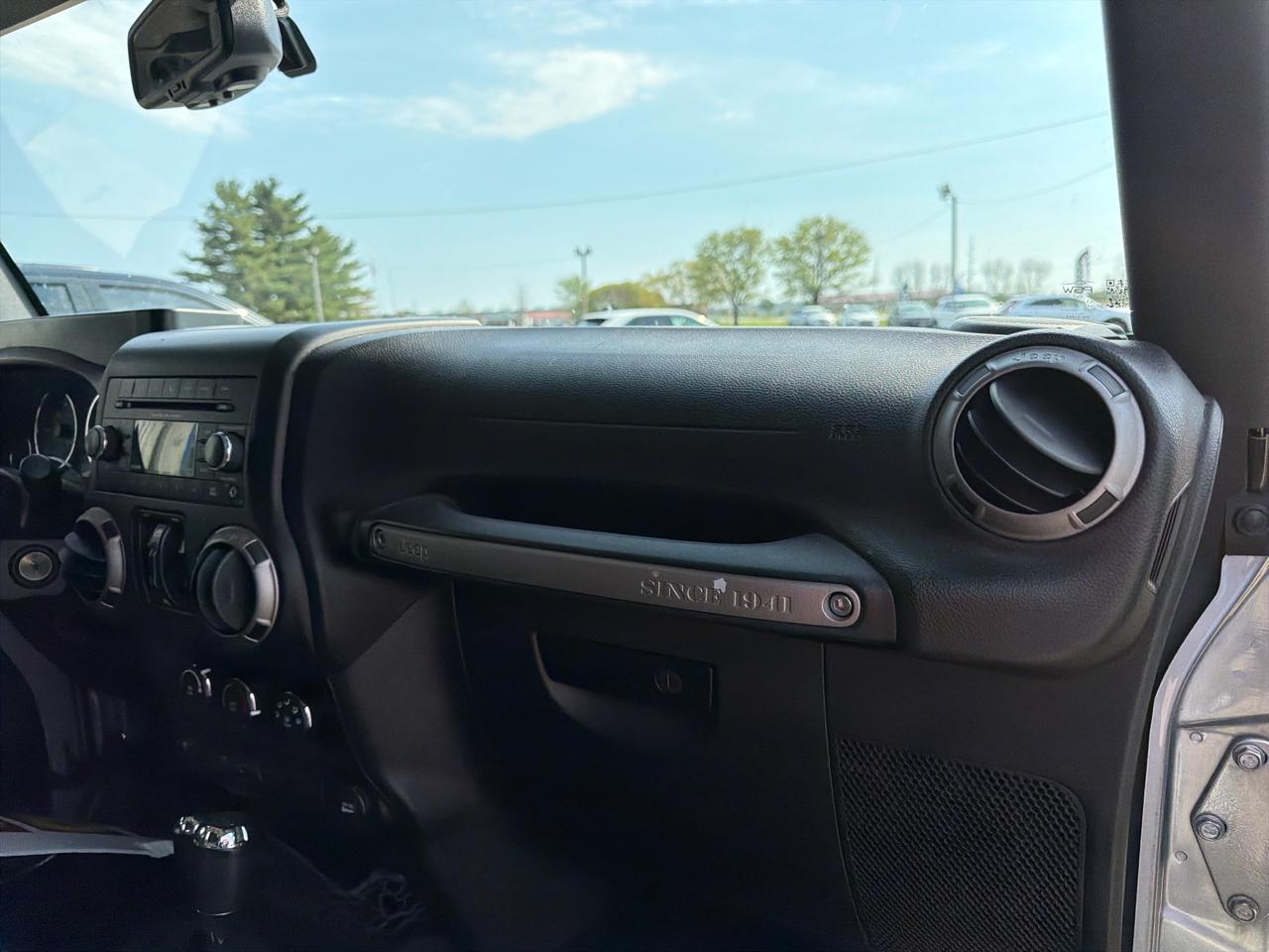 Jeep Wrangler Unlimited 4WD 4dr Black Bear *Ltd Avail* 2016