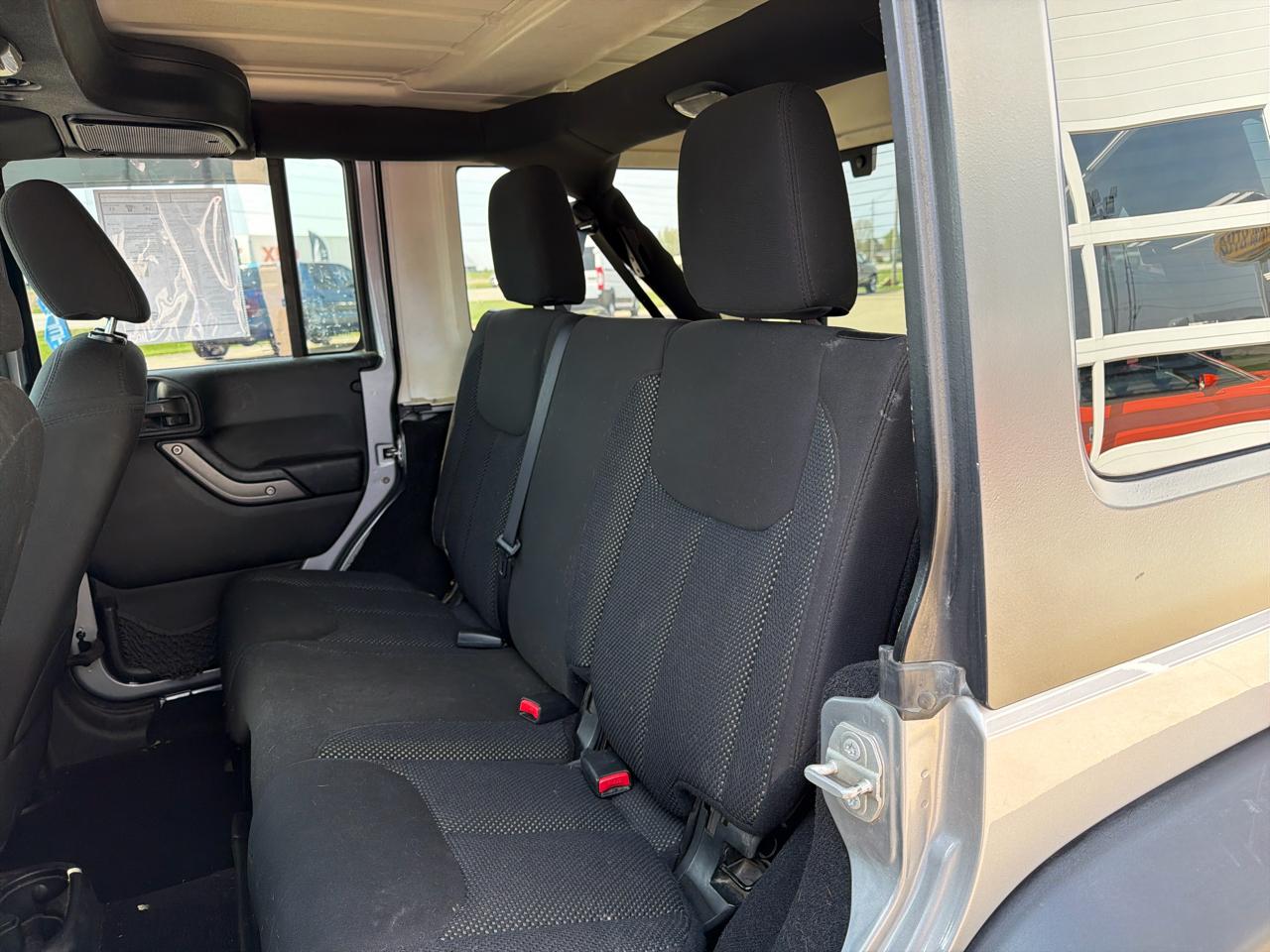 Jeep Wrangler Unlimited 4WD 4dr Black Bear *Ltd Avail* 2016