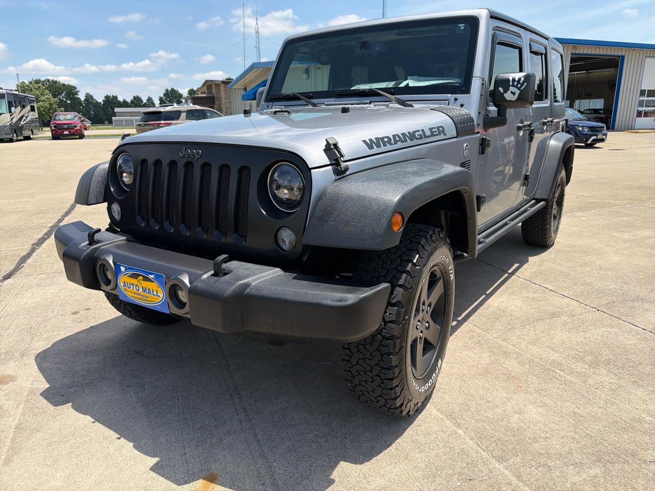 Jeep Wrangler Unlimited 4WD 4dr Black Bear *Ltd Avail* 2016