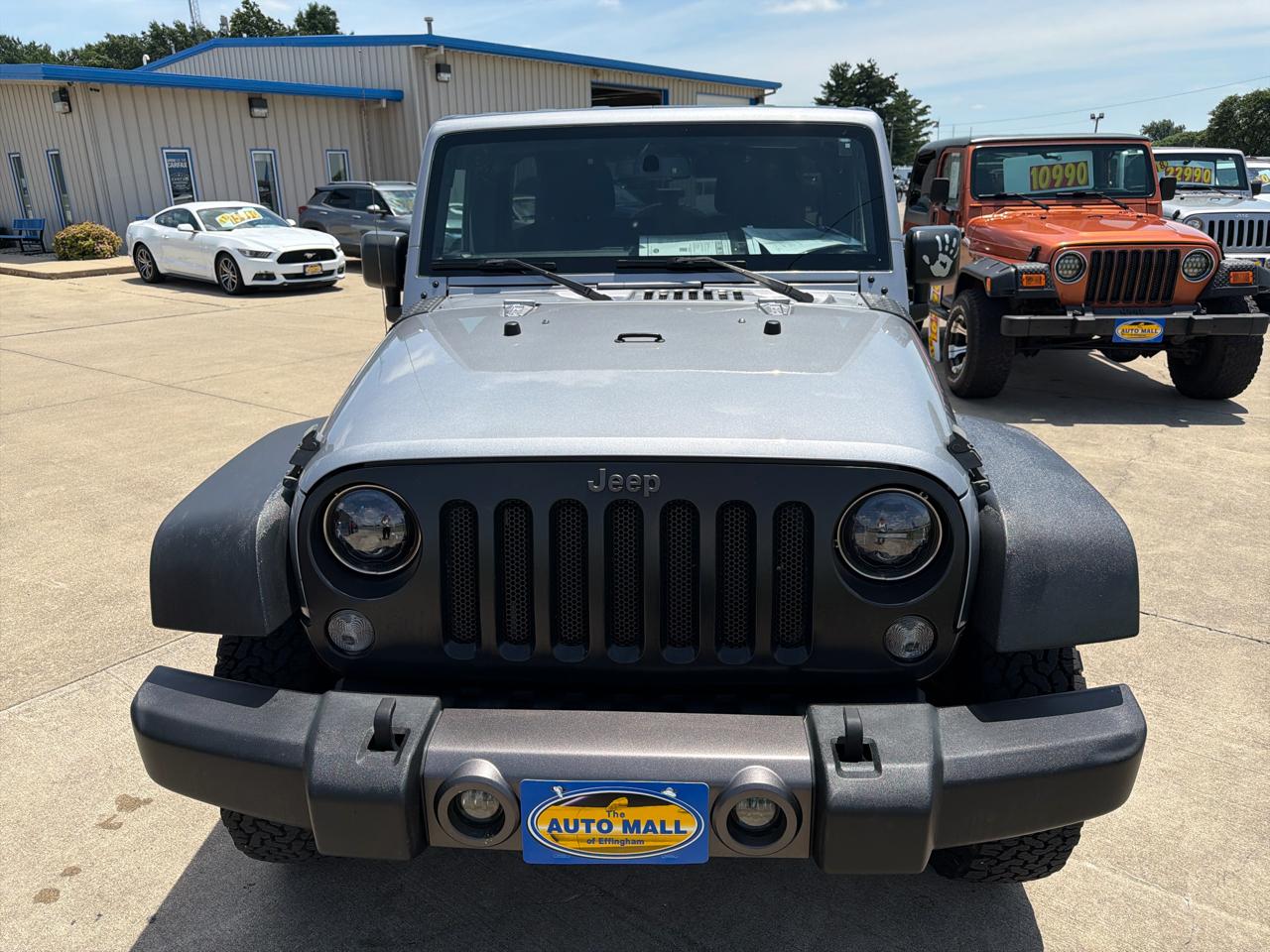 Jeep Wrangler Unlimited 4WD 4dr Black Bear *Ltd Avail* 2016