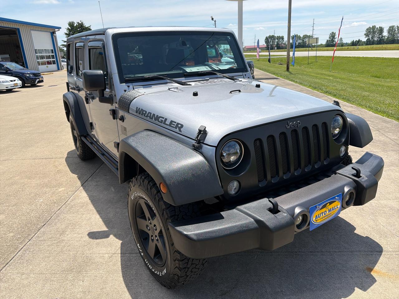 Jeep Wrangler Unlimited 4WD 4dr Black Bear *Ltd Avail* 2016