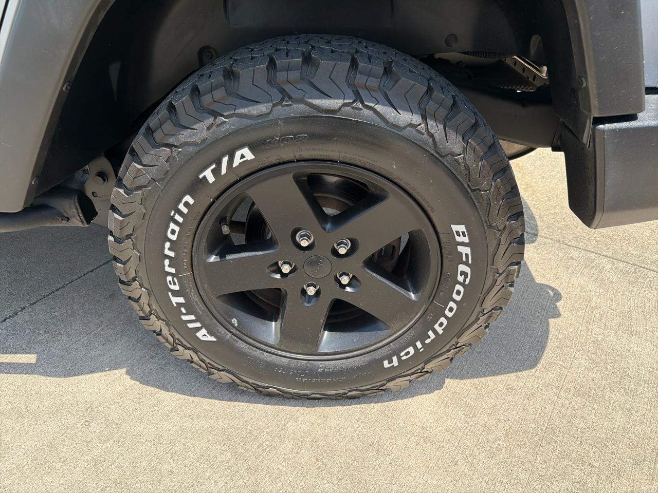 Jeep Wrangler Unlimited 4WD 4dr Black Bear *Ltd Avail* 2016