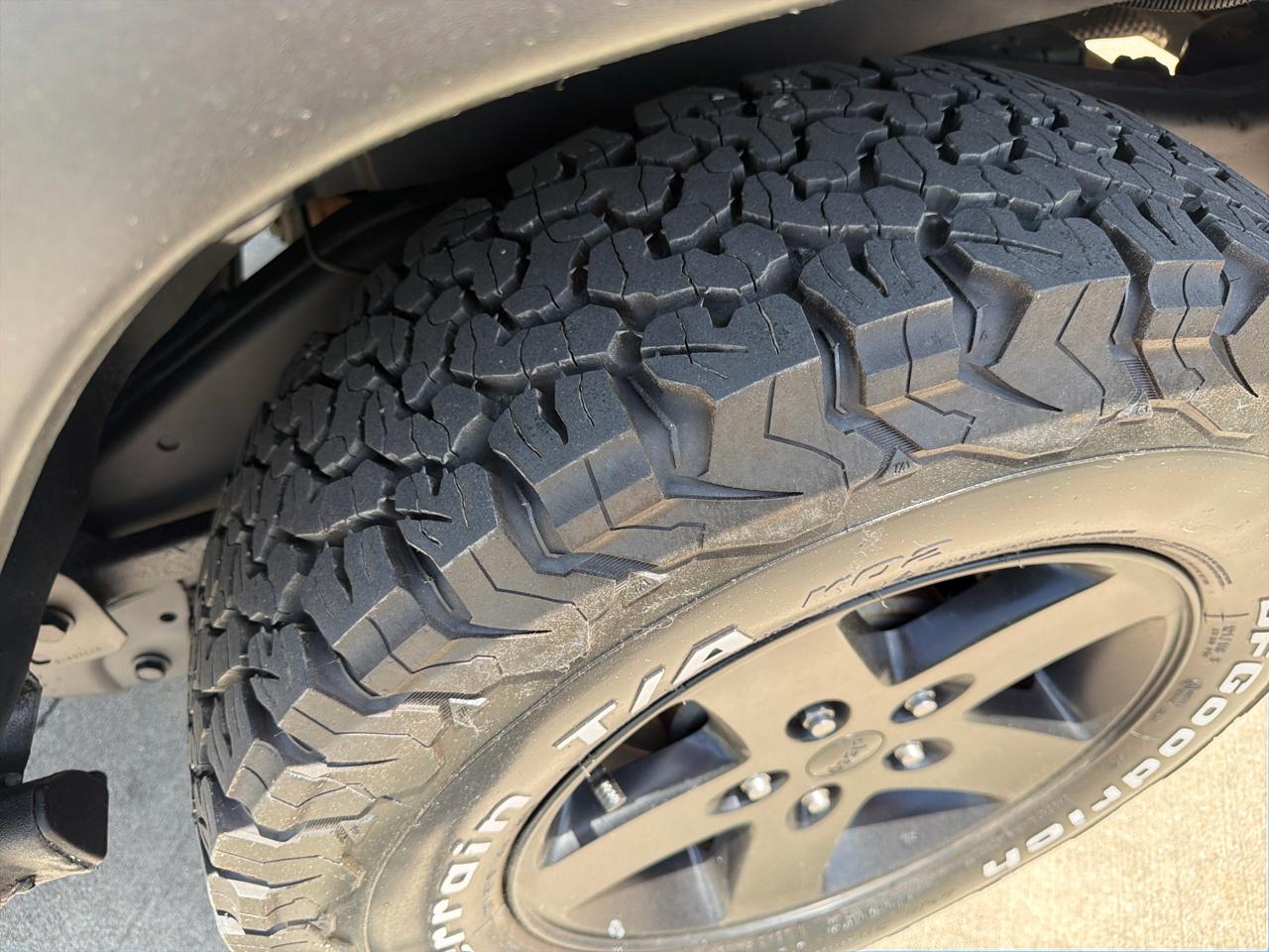 Jeep Wrangler Unlimited 4WD 4dr Black Bear *Ltd Avail* 2016