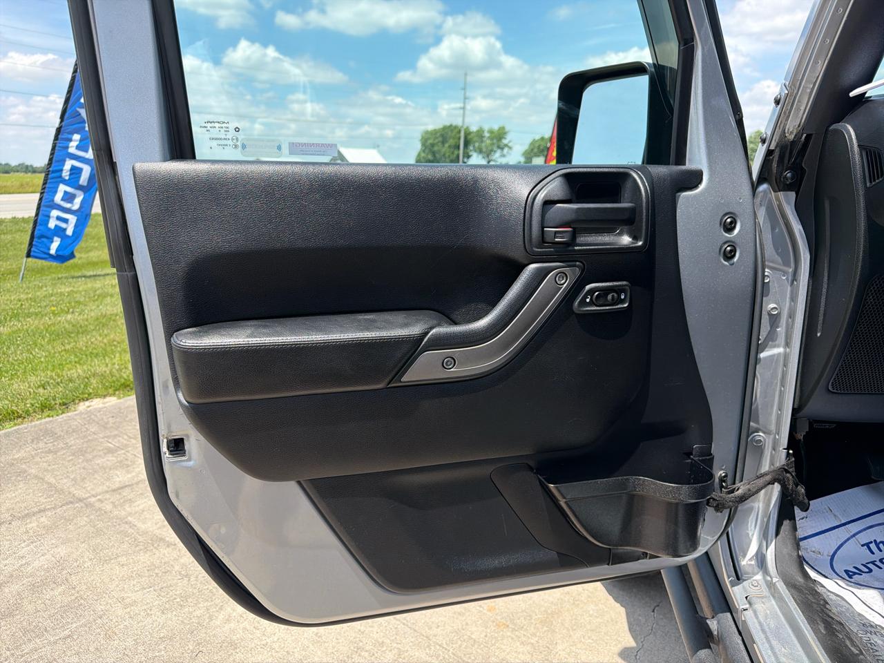 Jeep Wrangler Unlimited 4WD 4dr Black Bear *Ltd Avail* 2016