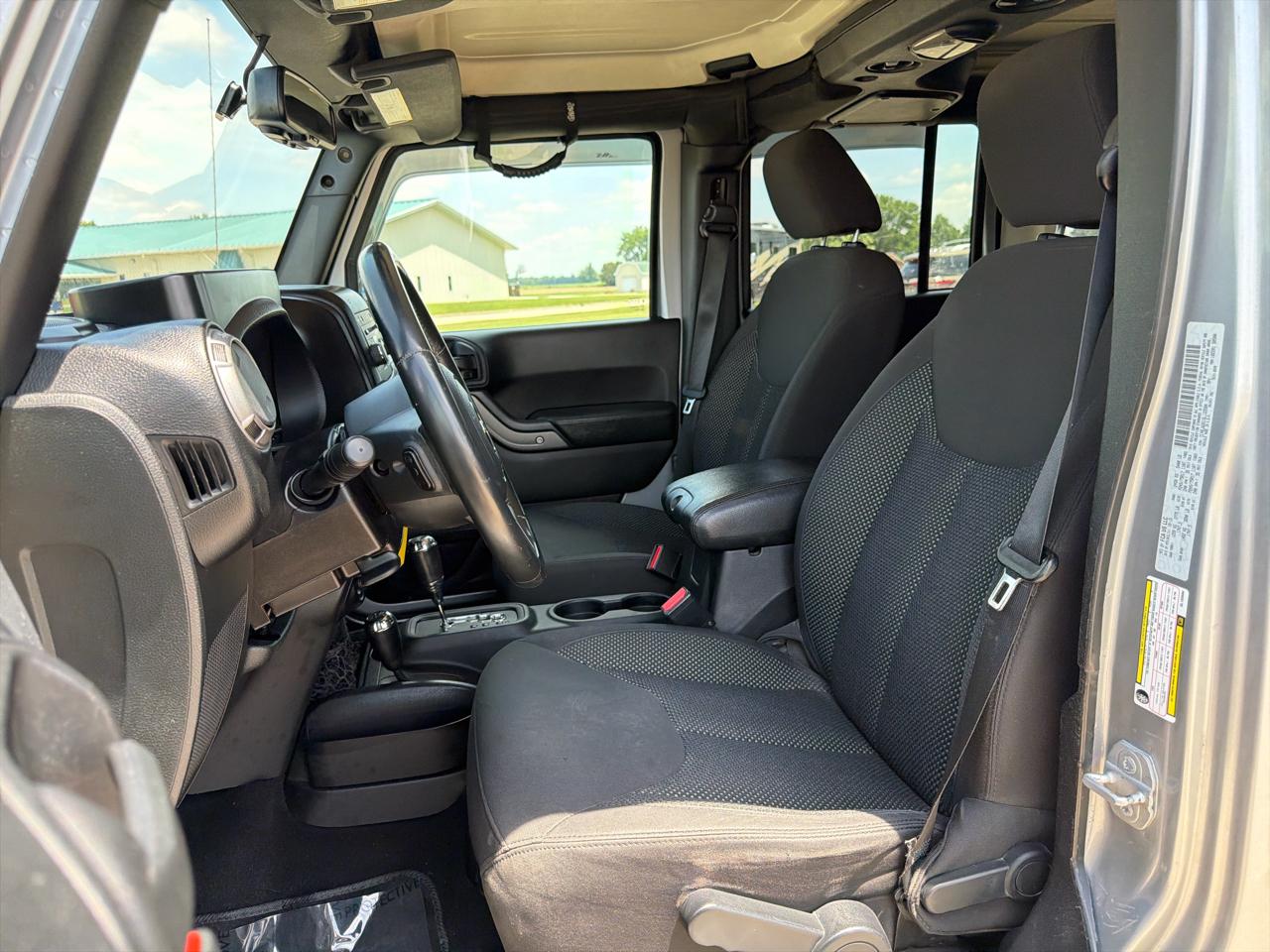 Jeep Wrangler Unlimited 4WD 4dr Black Bear *Ltd Avail* 2016