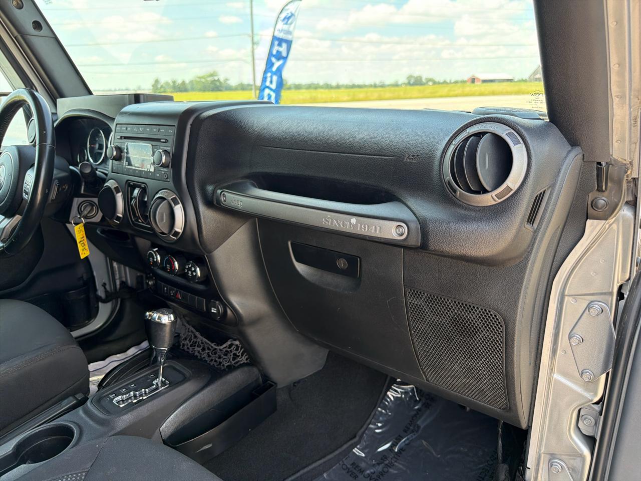 Jeep Wrangler Unlimited 4WD 4dr Black Bear *Ltd Avail* 2016