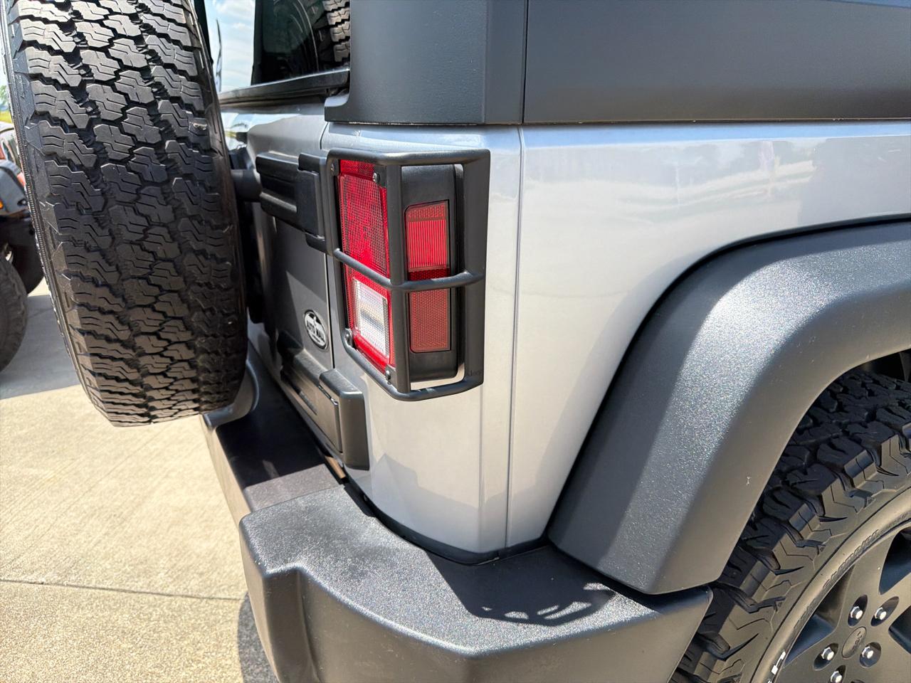 Jeep Wrangler Unlimited 4WD 4dr Black Bear *Ltd Avail* 2016