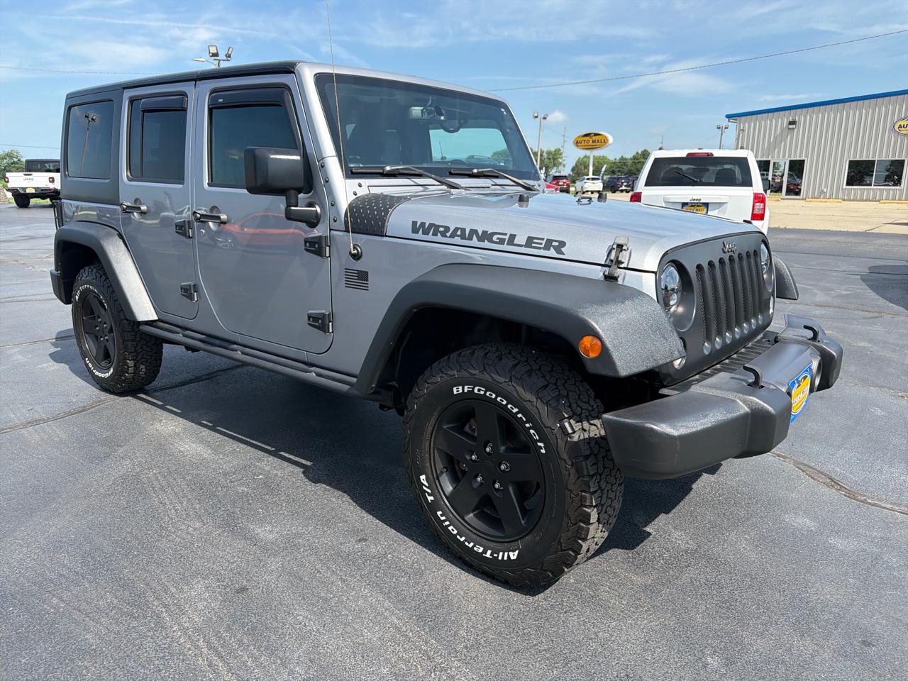 Jeep Wrangler Unlimited 4WD 4dr Black Bear *Ltd Avail* 2016