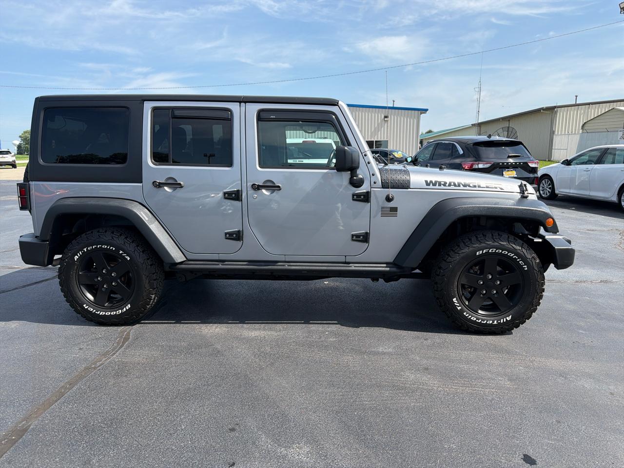 Jeep Wrangler Unlimited 4WD 4dr Black Bear *Ltd Avail* 2016