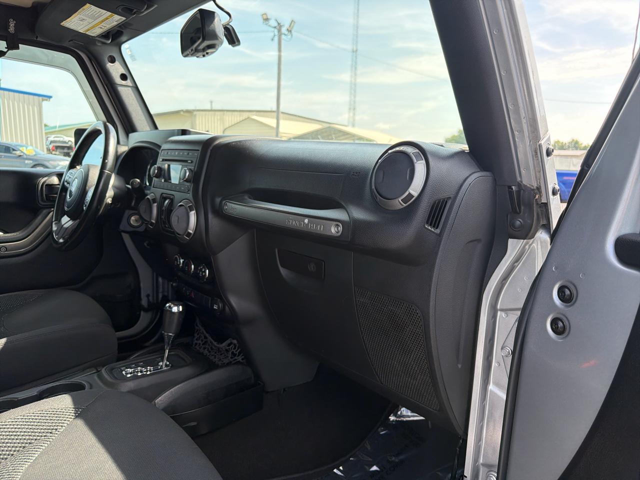 Jeep Wrangler Unlimited 4WD 4dr Black Bear *Ltd Avail* 2016