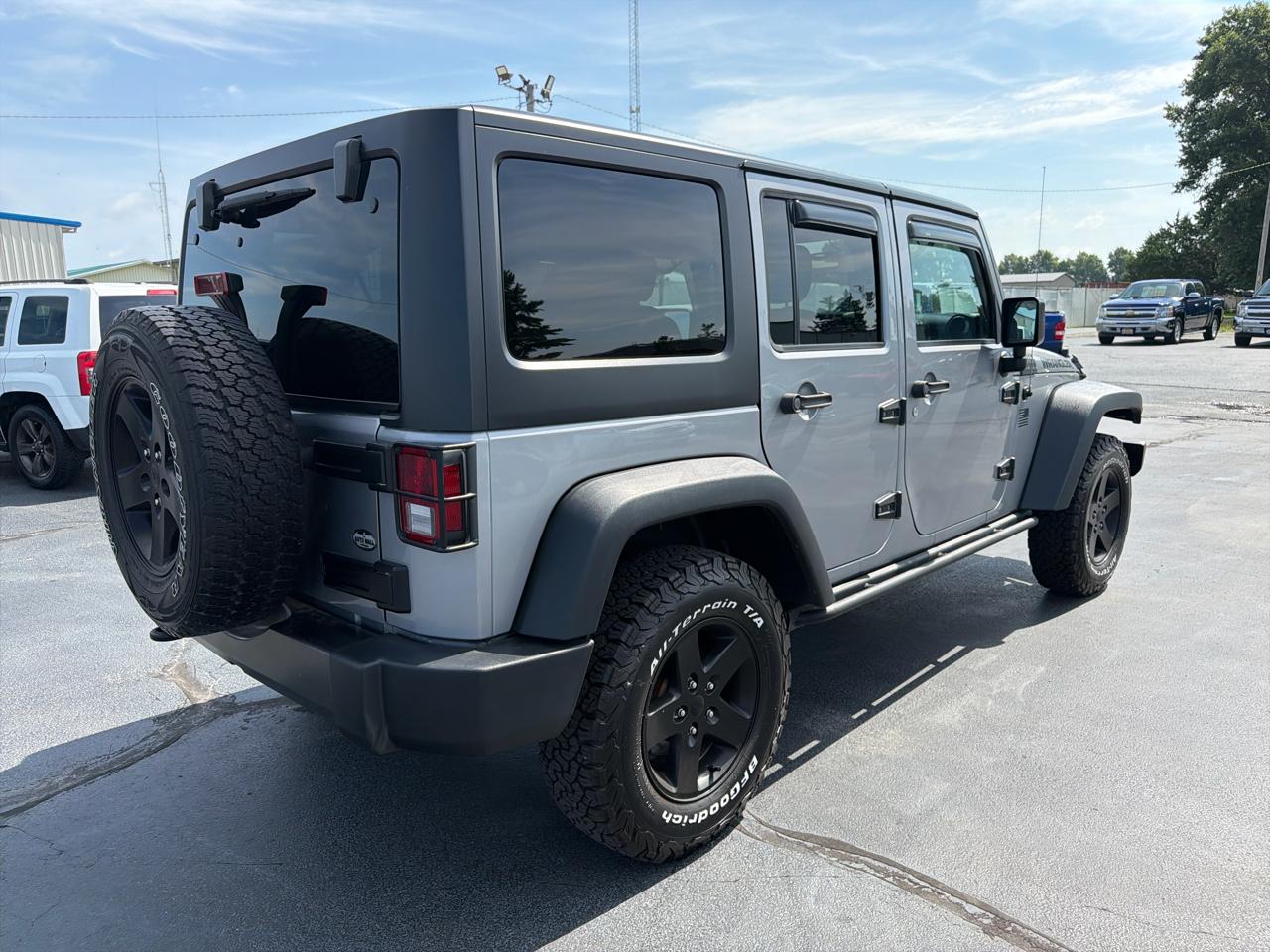 Jeep Wrangler Unlimited 4WD 4dr Black Bear *Ltd Avail* 2016