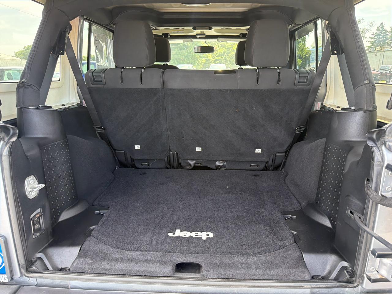 Jeep Wrangler Unlimited 4WD 4dr Black Bear *Ltd Avail* 2016