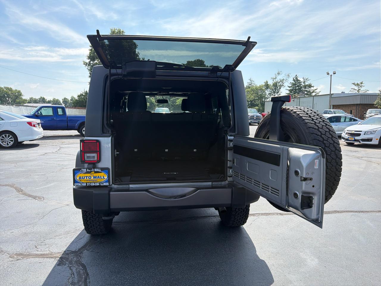 Jeep Wrangler Unlimited 4WD 4dr Black Bear *Ltd Avail* 2016