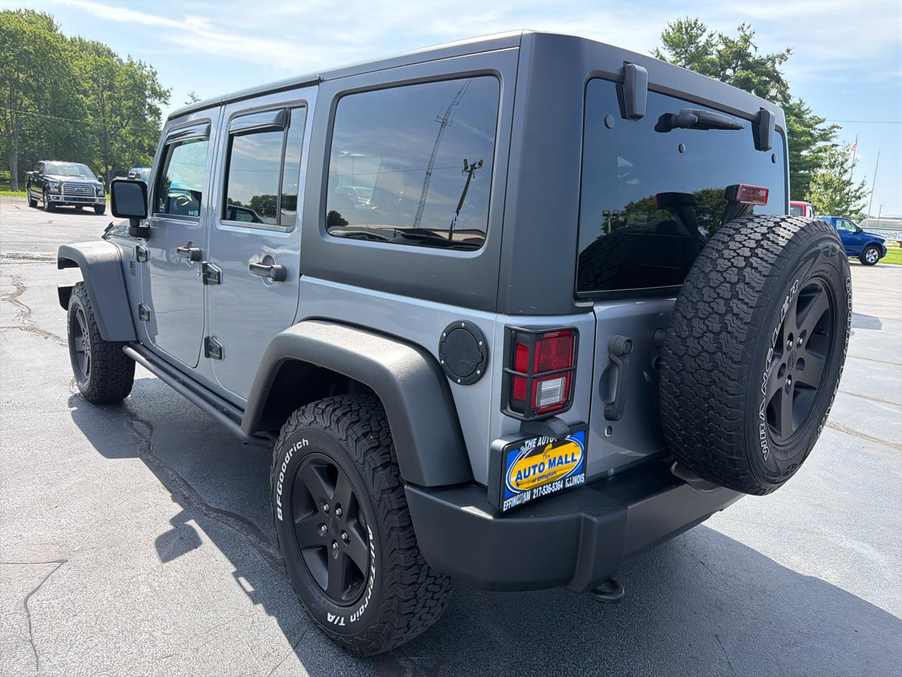 Jeep Wrangler Unlimited 4WD 4dr Black Bear *Ltd Avail* 2016
