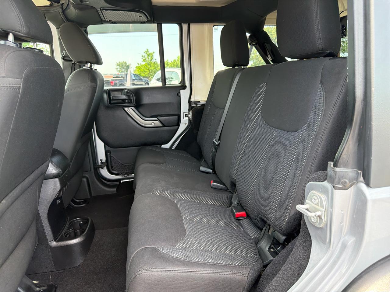 Jeep Wrangler Unlimited 4WD 4dr Black Bear *Ltd Avail* 2016